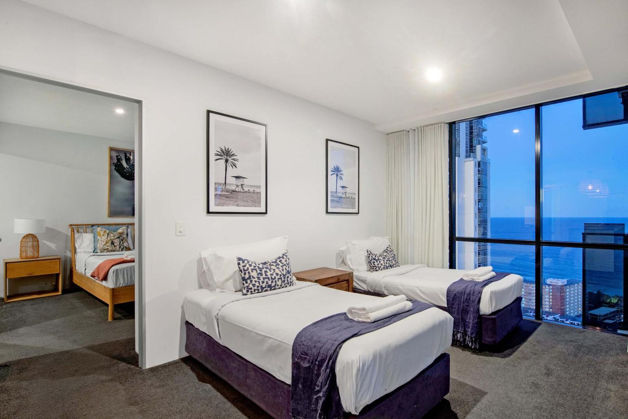 Ocean View Apartments With Balcony - Circle On Cavill - Central Location! - Self Contained & Privately Managed 골드코스트 외부 사진