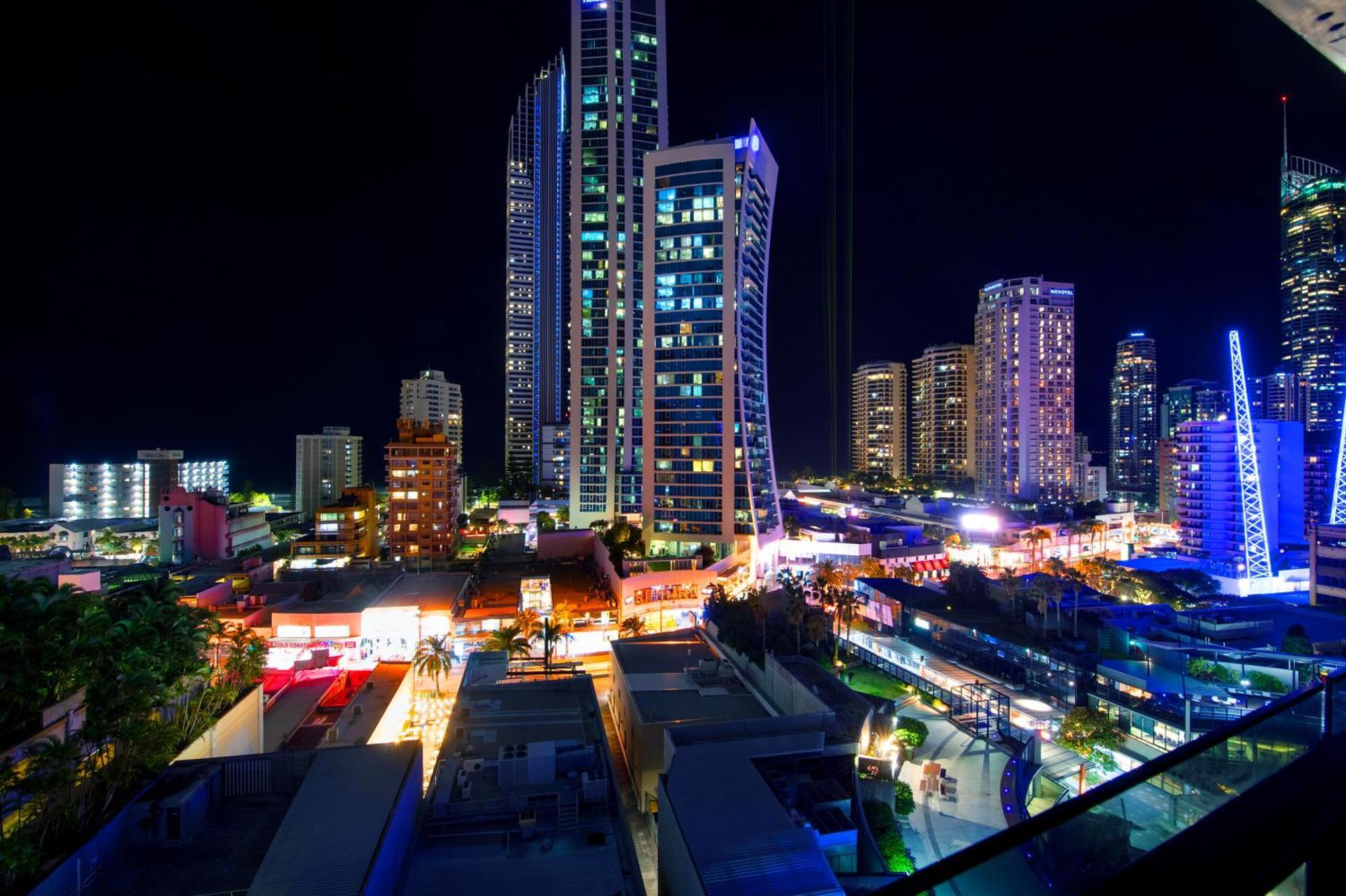 Ocean View Apartments With Balcony - Circle On Cavill - Central Location! - Self Contained & Privately Managed 골드코스트 외부 사진