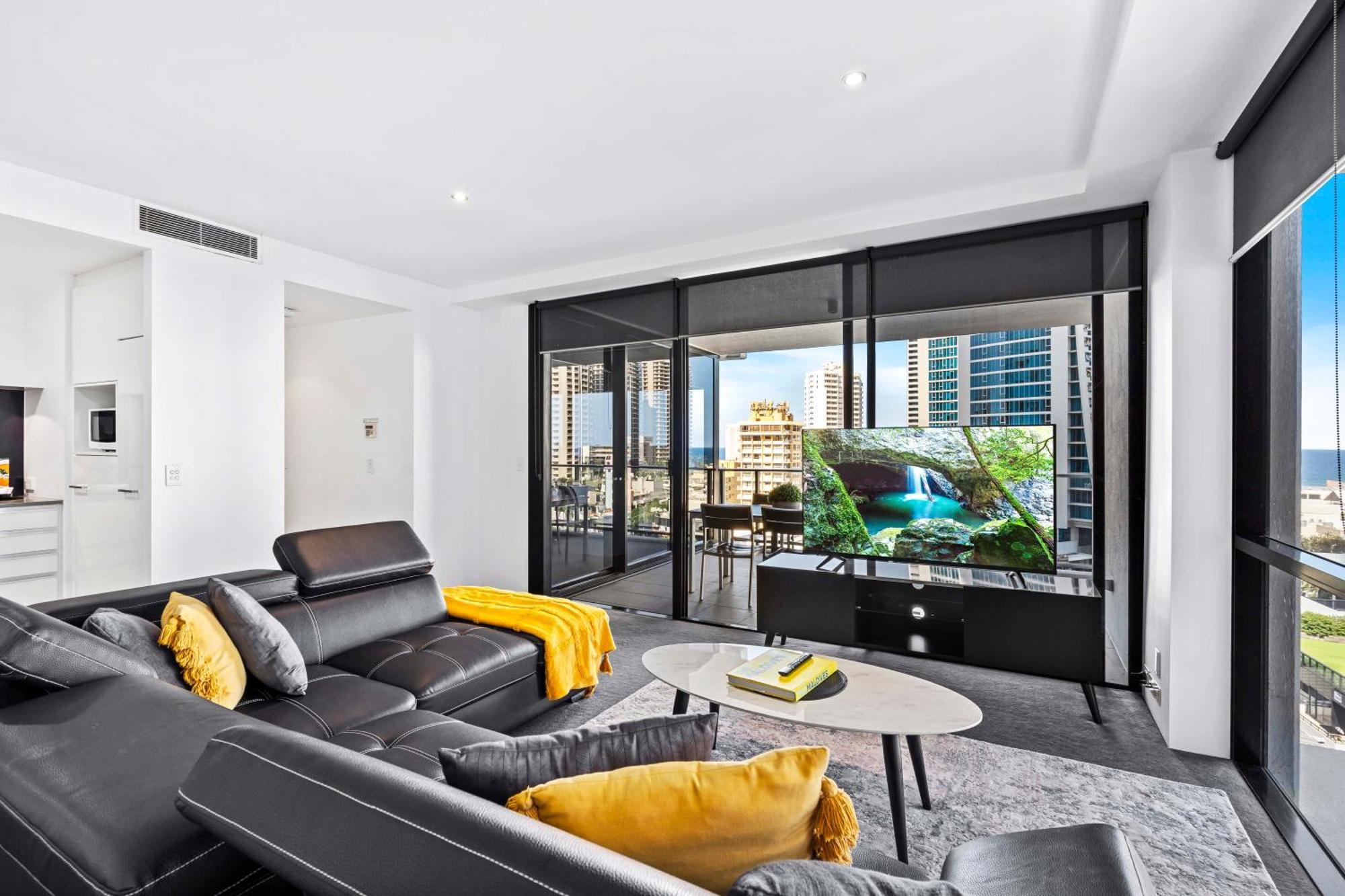 Ocean View Apartments With Balcony - Circle On Cavill - Central Location! - Self Contained & Privately Managed 골드코스트 외부 사진