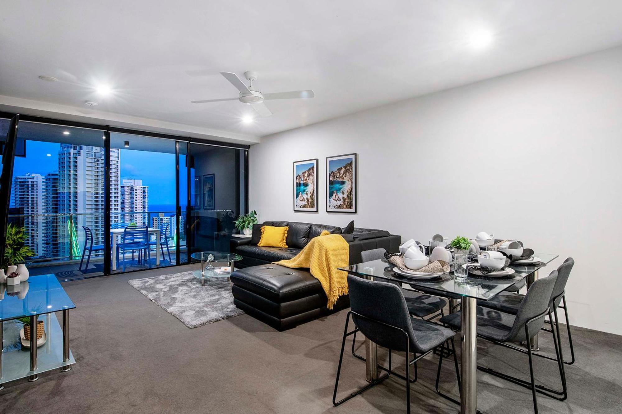 Ocean View Apartments With Balcony - Circle On Cavill - Central Location! - Self Contained & Privately Managed 골드코스트 외부 사진