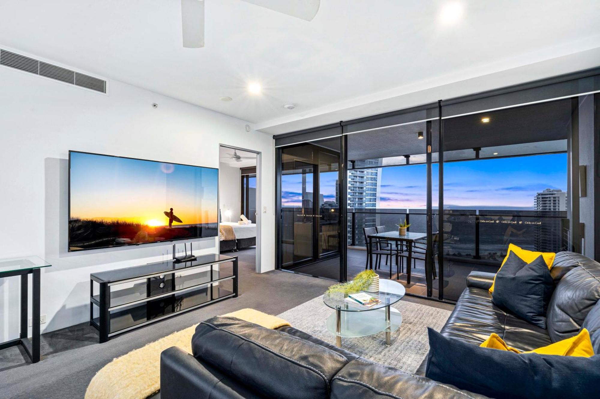 Ocean View Apartments With Balcony - Circle On Cavill - Central Location! - Self Contained & Privately Managed 골드코스트 외부 사진