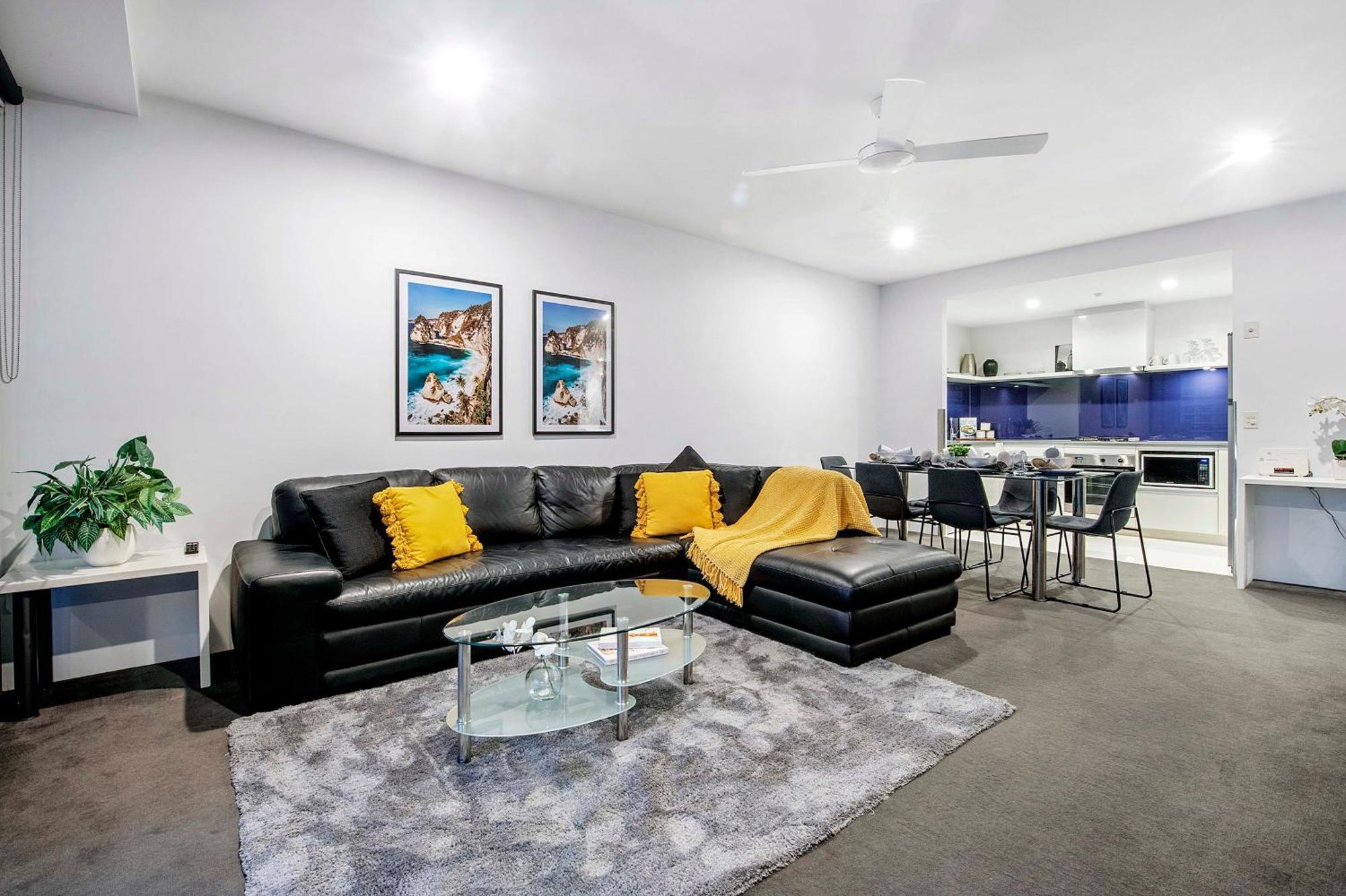Ocean View Apartments With Balcony - Circle On Cavill - Central Location! - Self Contained & Privately Managed 골드코스트 외부 사진