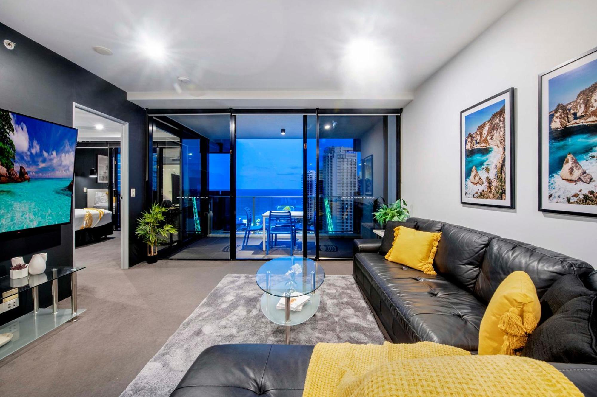 Ocean View Apartments With Balcony - Circle On Cavill - Central Location! - Self Contained & Privately Managed 골드코스트 외부 사진