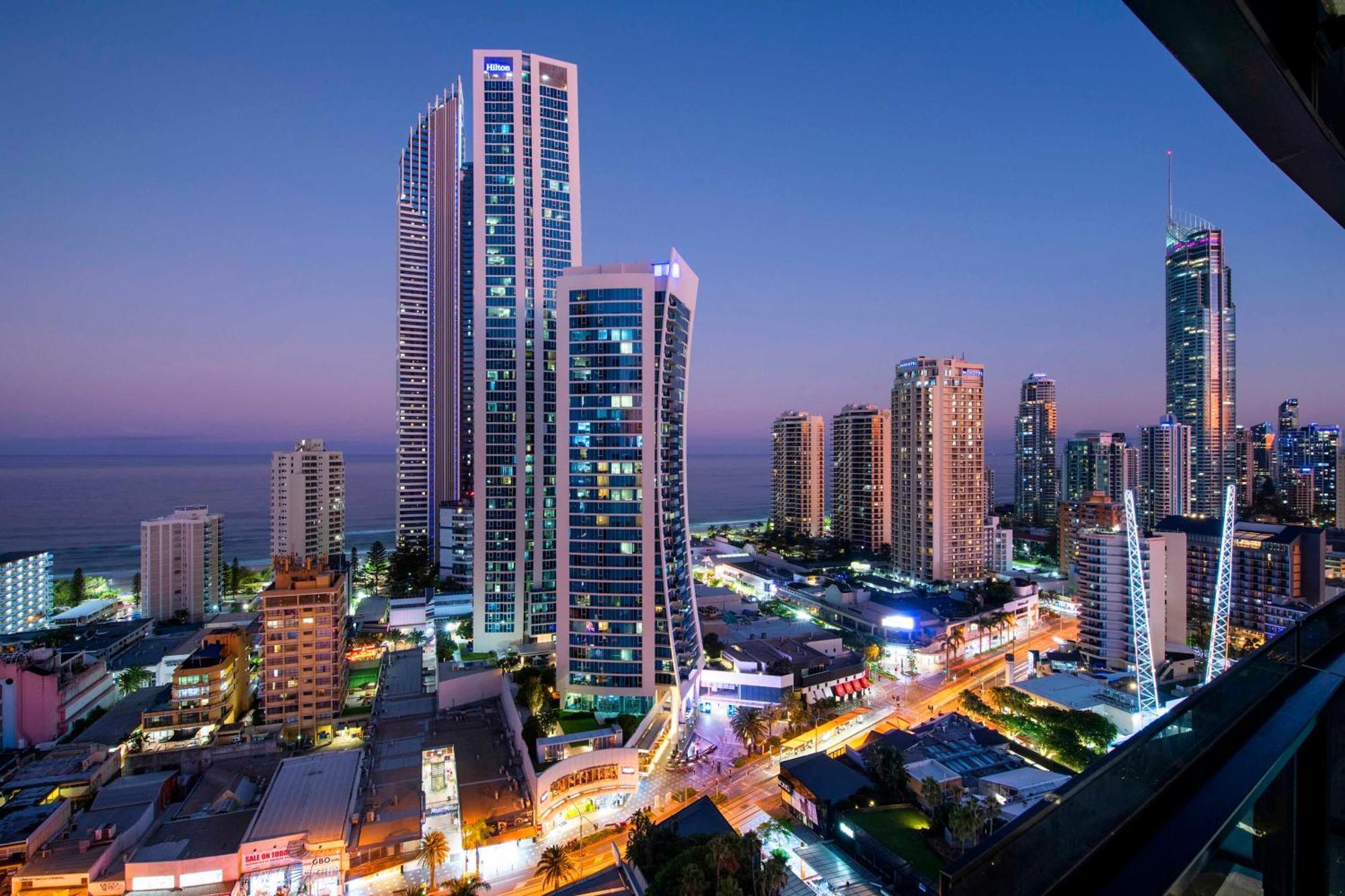 Ocean View Apartments With Balcony - Circle On Cavill - Central Location! - Self Contained & Privately Managed 골드코스트 외부 사진