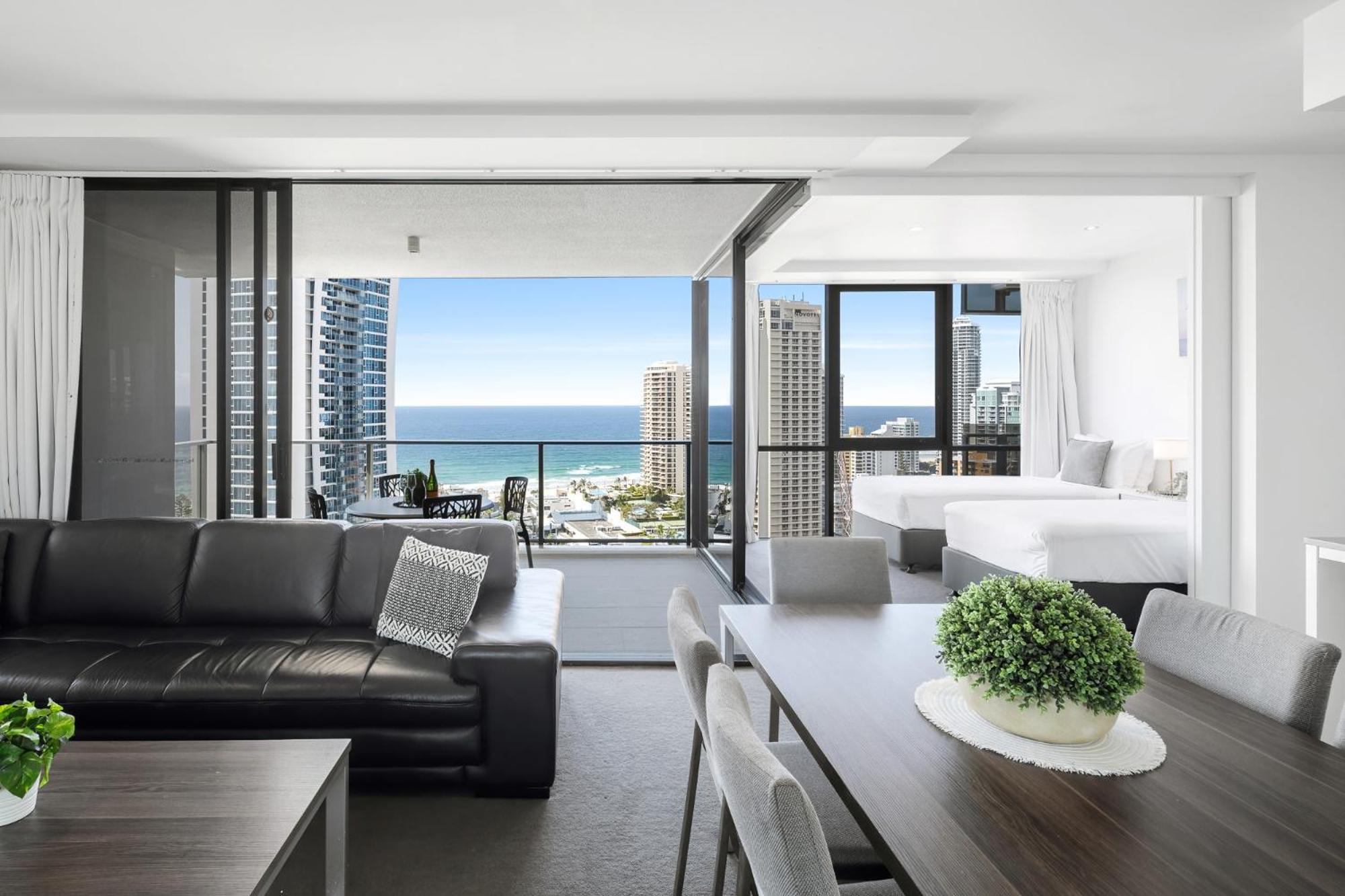 Ocean View Apartments With Balcony - Circle On Cavill - Central Location! - Self Contained & Privately Managed 골드코스트 외부 사진