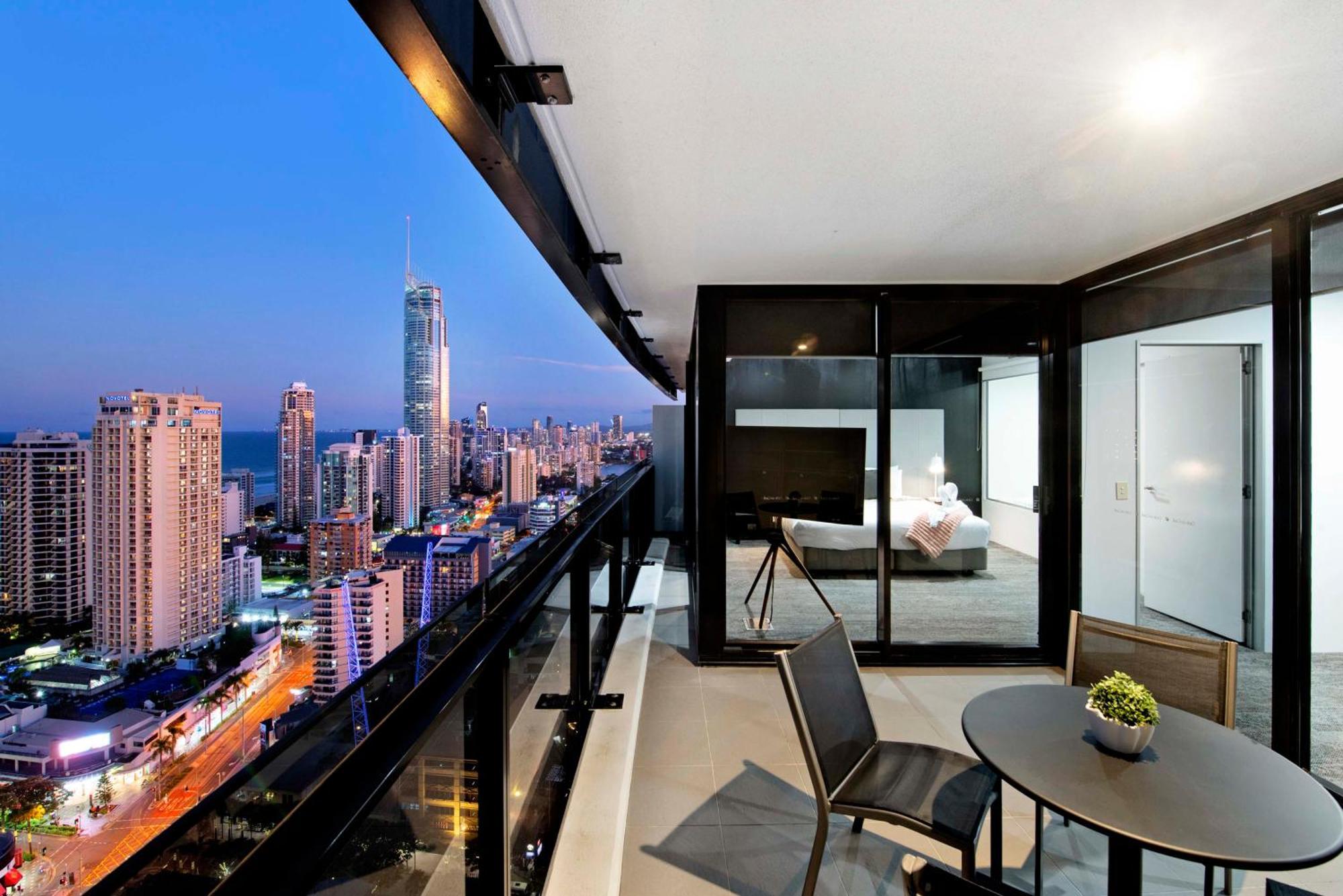 Ocean View Apartments With Balcony - Circle On Cavill - Central Location! - Self Contained & Privately Managed 골드코스트 외부 사진