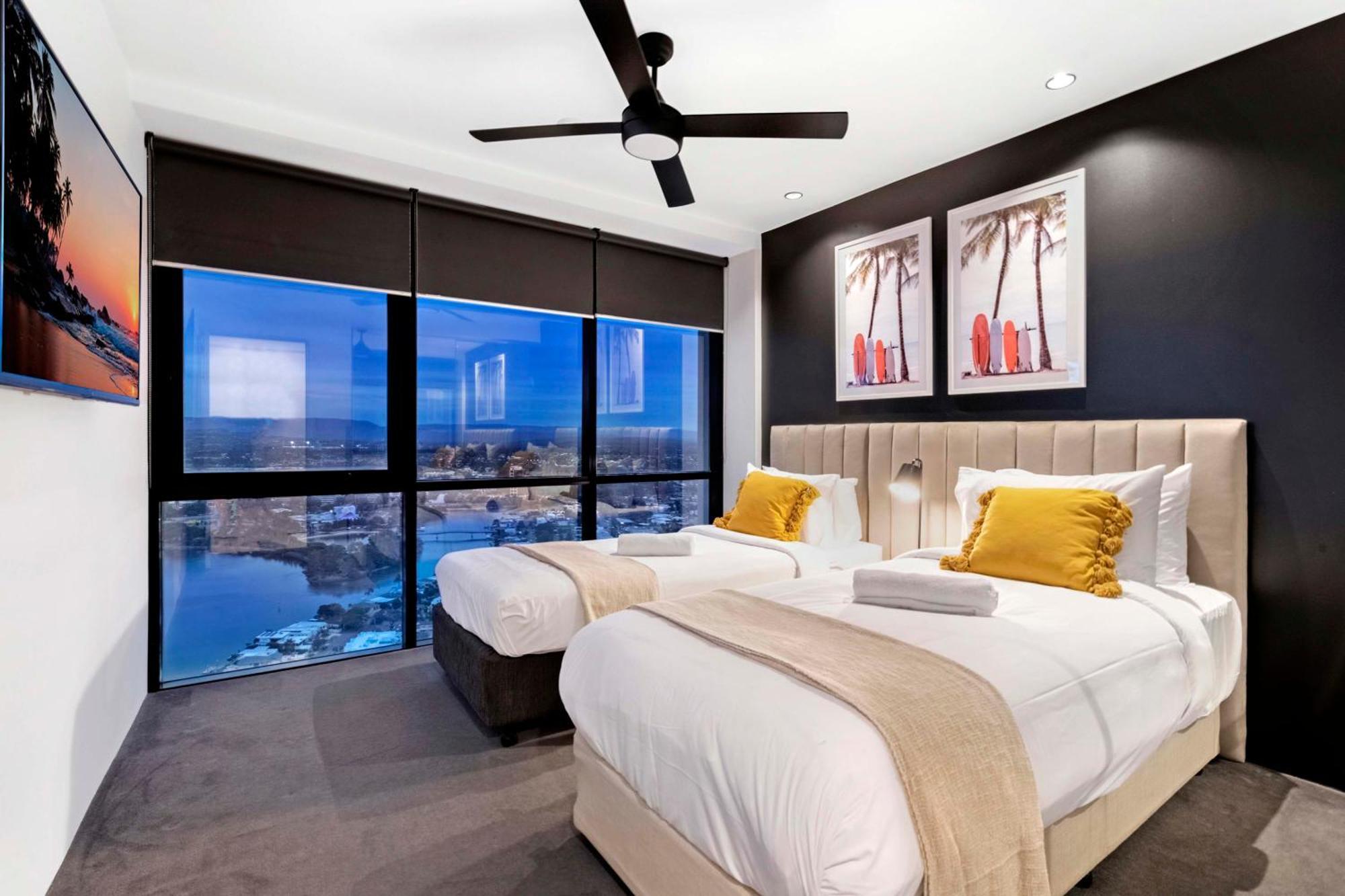 Ocean View Apartments With Balcony - Circle On Cavill - Central Location! - Self Contained & Privately Managed 골드코스트 외부 사진