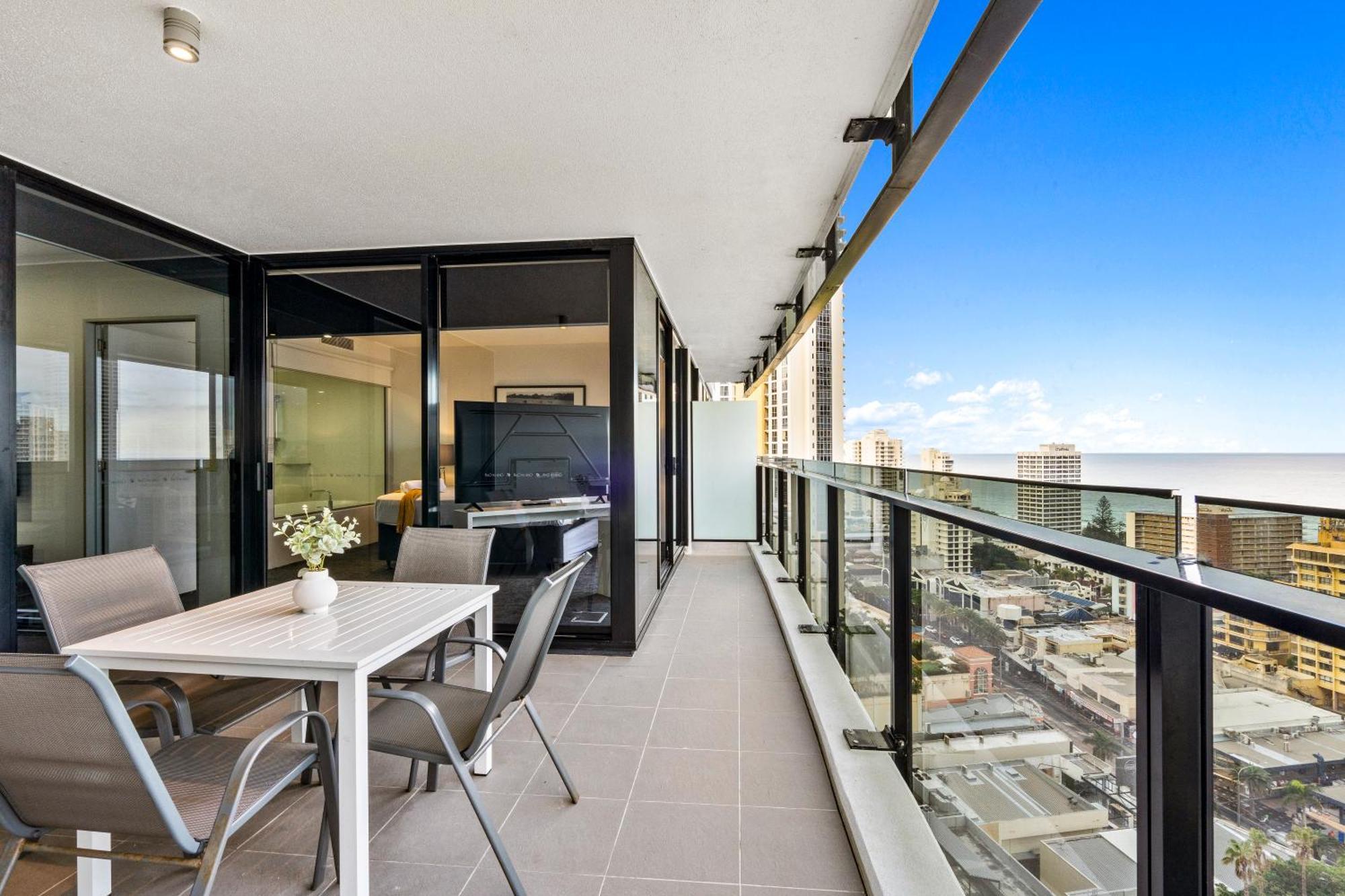 Ocean View Apartments With Balcony - Circle On Cavill - Central Location! - Self Contained & Privately Managed 골드코스트 외부 사진