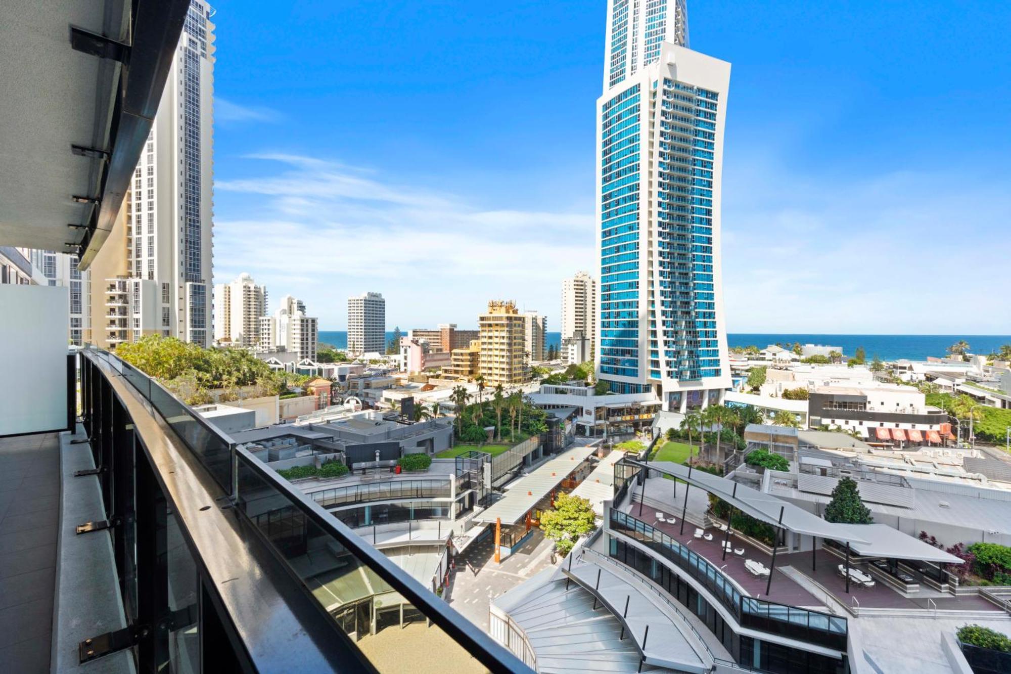 Ocean View Apartments With Balcony - Circle On Cavill - Central Location! - Self Contained & Privately Managed 골드코스트 외부 사진